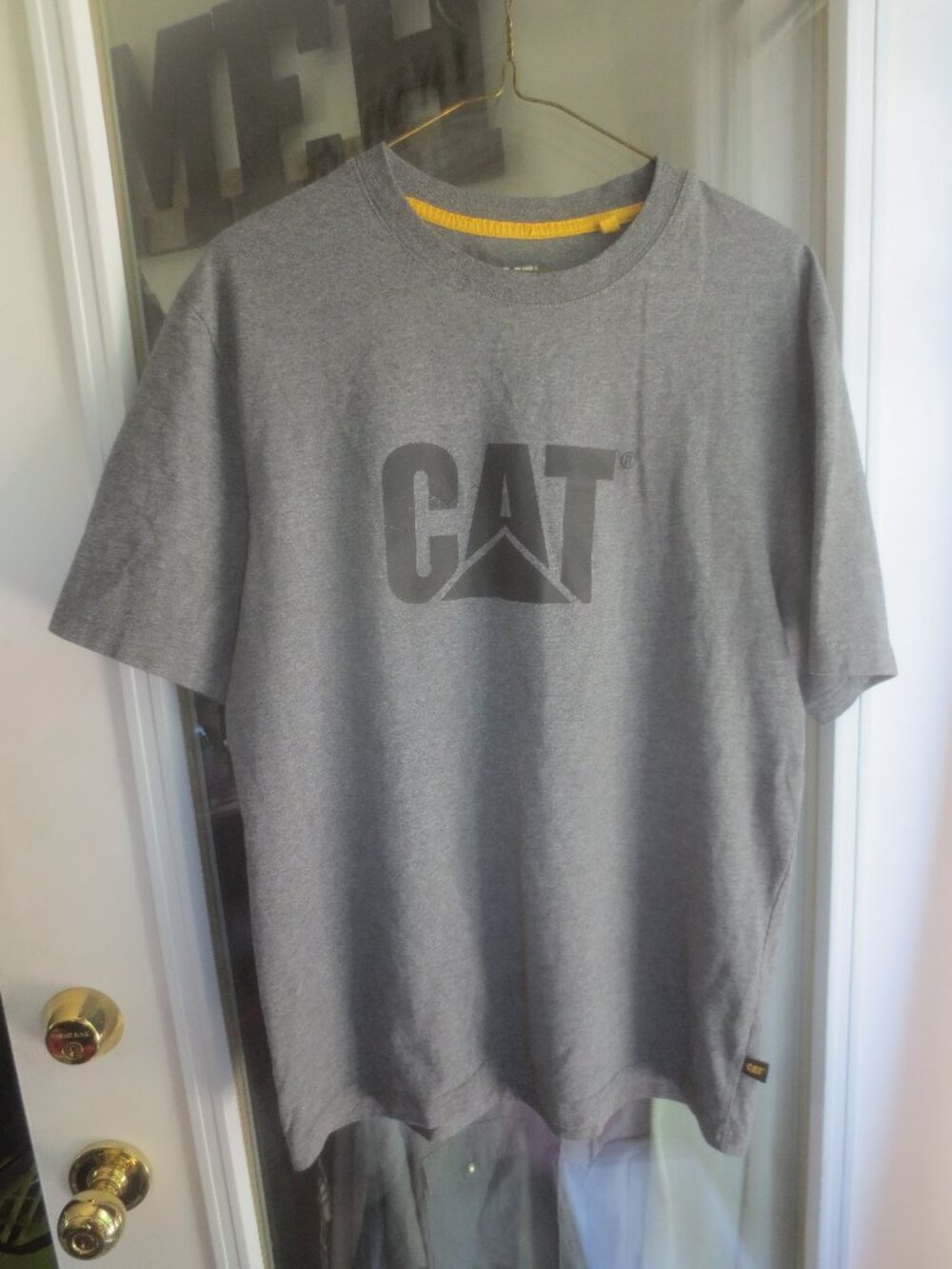 Caterpillar Gray T-Shirt - Size Medium Men's.